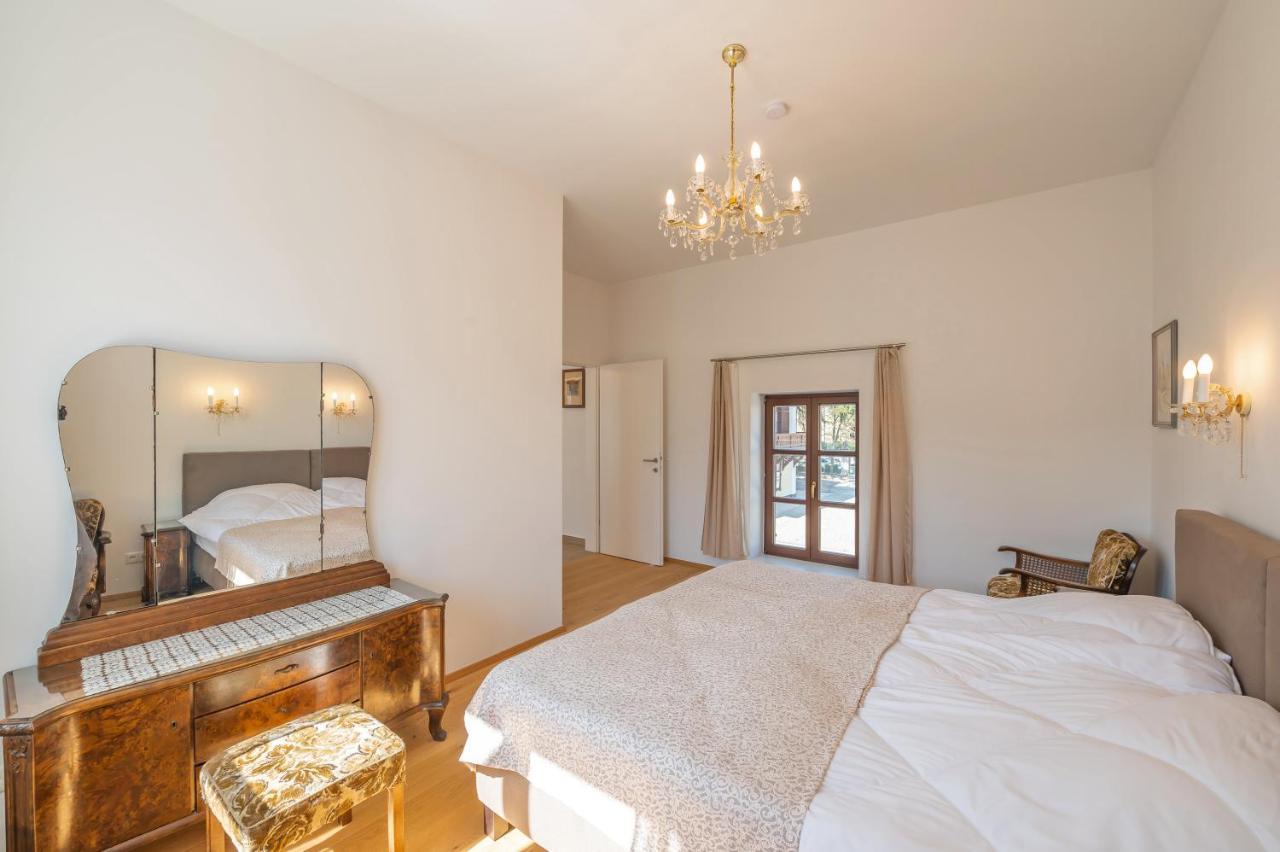 Villa Musik - Historical Apartments In Baden bei Wien Zewnętrze zdjęcie