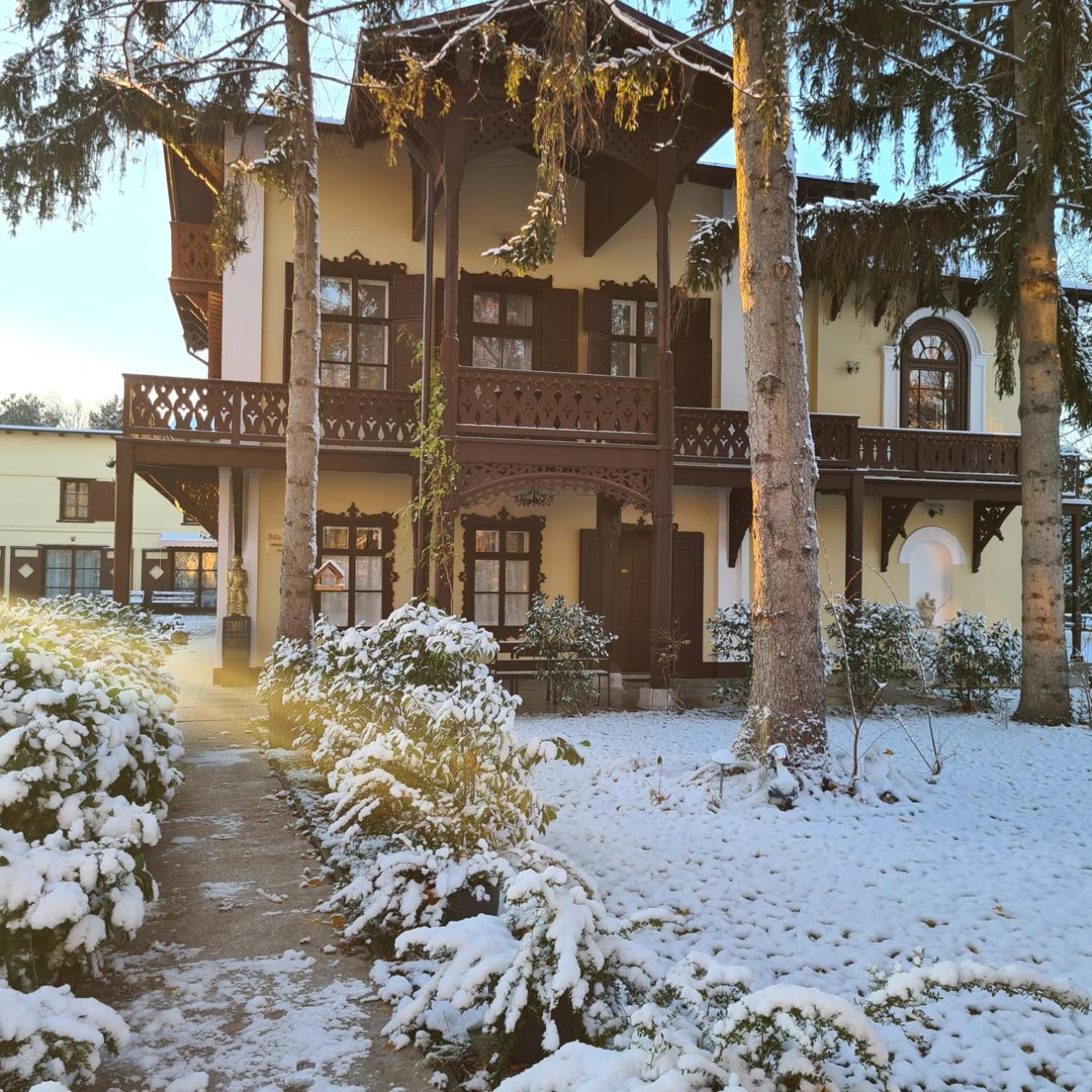 Villa Musik - Historical Apartments In Baden bei Wien Zewnętrze zdjęcie