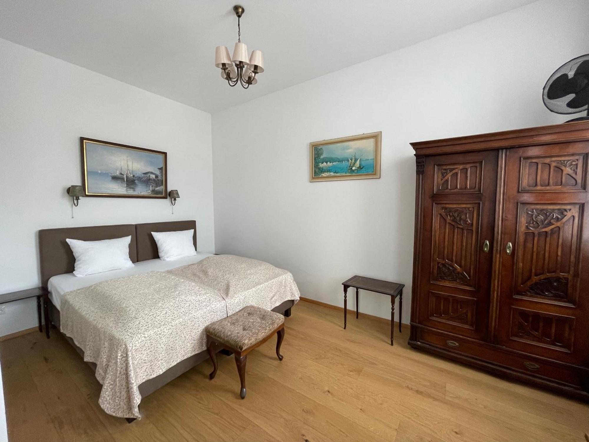 Villa Musik - Historical Apartments In Baden bei Wien Zewnętrze zdjęcie